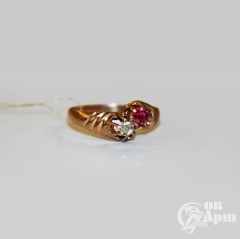 Кольцо с рубином и алмазом